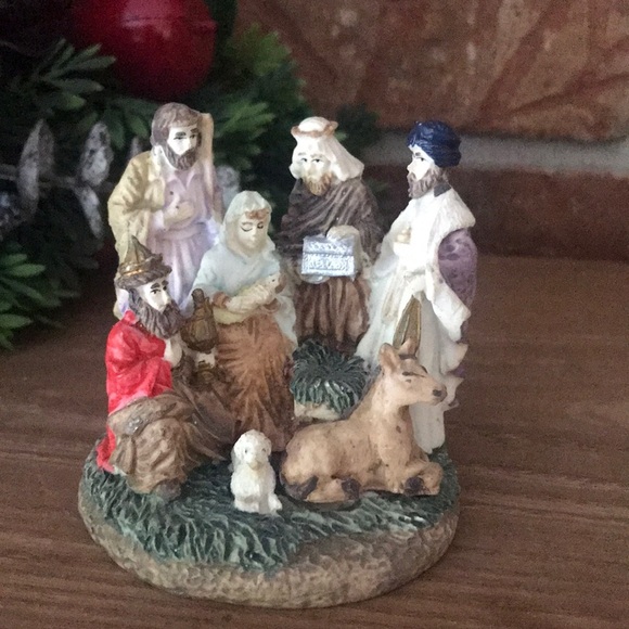 Rare Vintage Hand Painted Jesus Laying in a manger - Picture 1 of 8